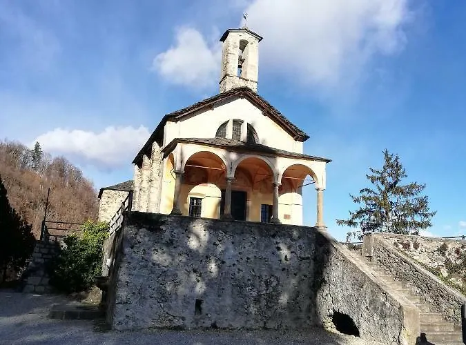 La Rondine Sul D'orta Vakantiehuis